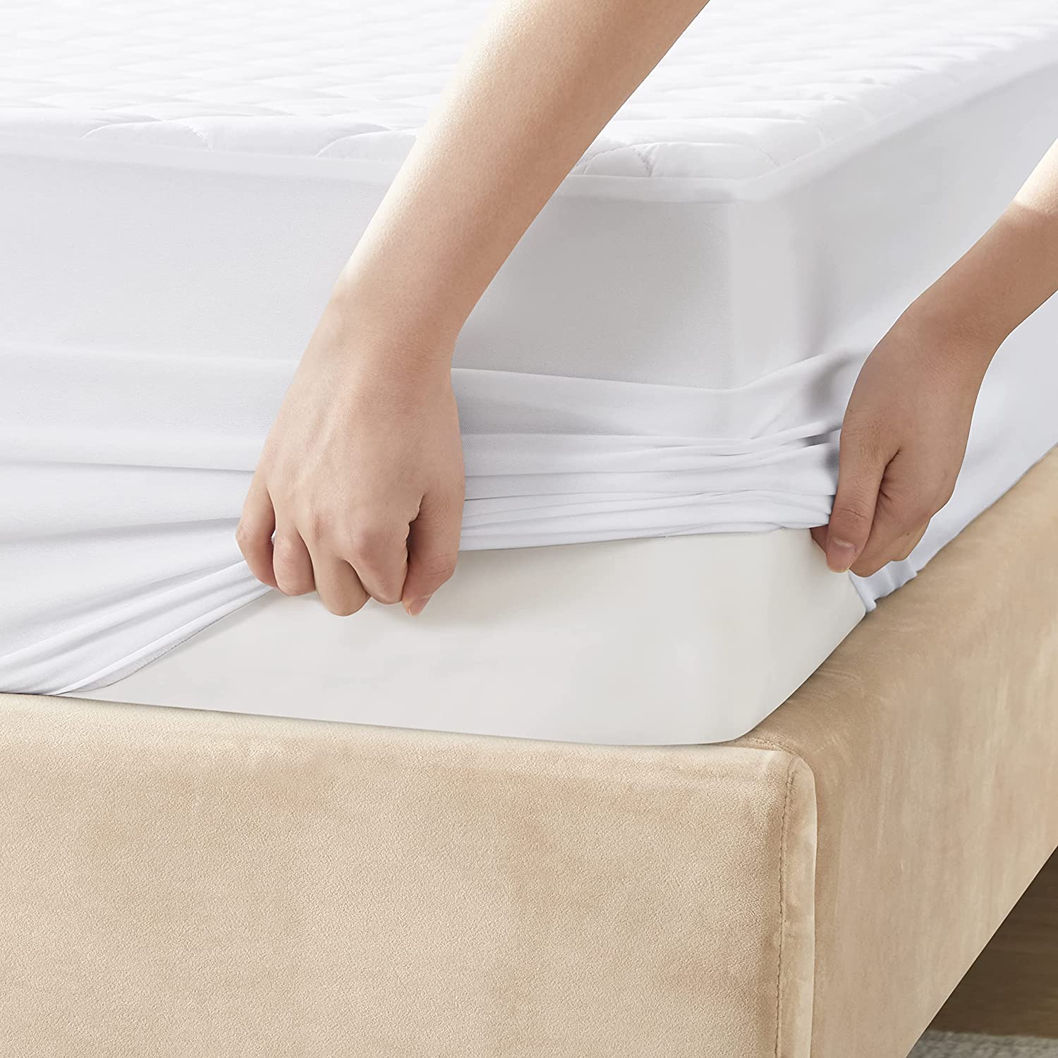 Best Waterproof Mattress Protector - Cool Bamboo Fitted Mattress Cover - Image 4