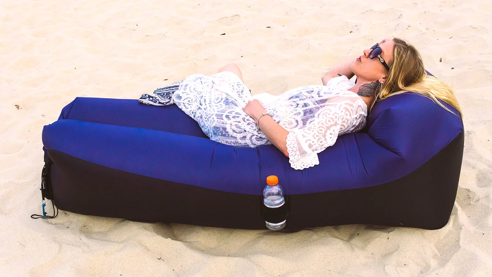 Inflatable Lounger: Portable, Durable, No Pump, for Beach & Pool - Image 6